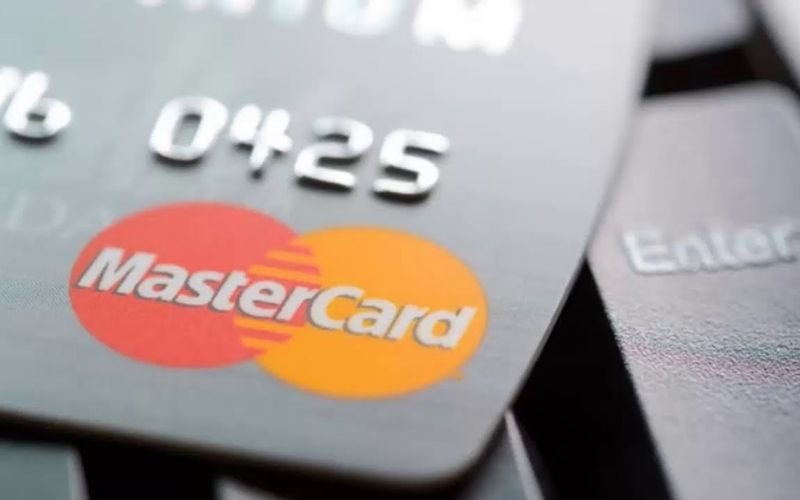 Sử dụng thẻ Master Card không hợp lý dễ bị chi tiêu quá đà