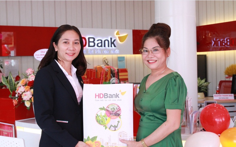 Chuyên viên quan hệ khách hàng HDBank được chia làm 02 nhóm